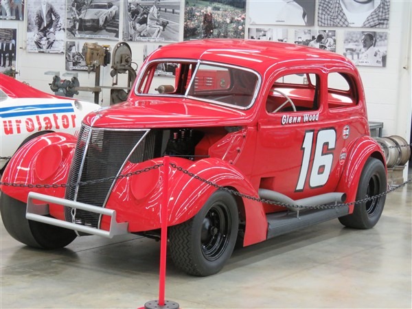 Wood Brothers Famous back seater